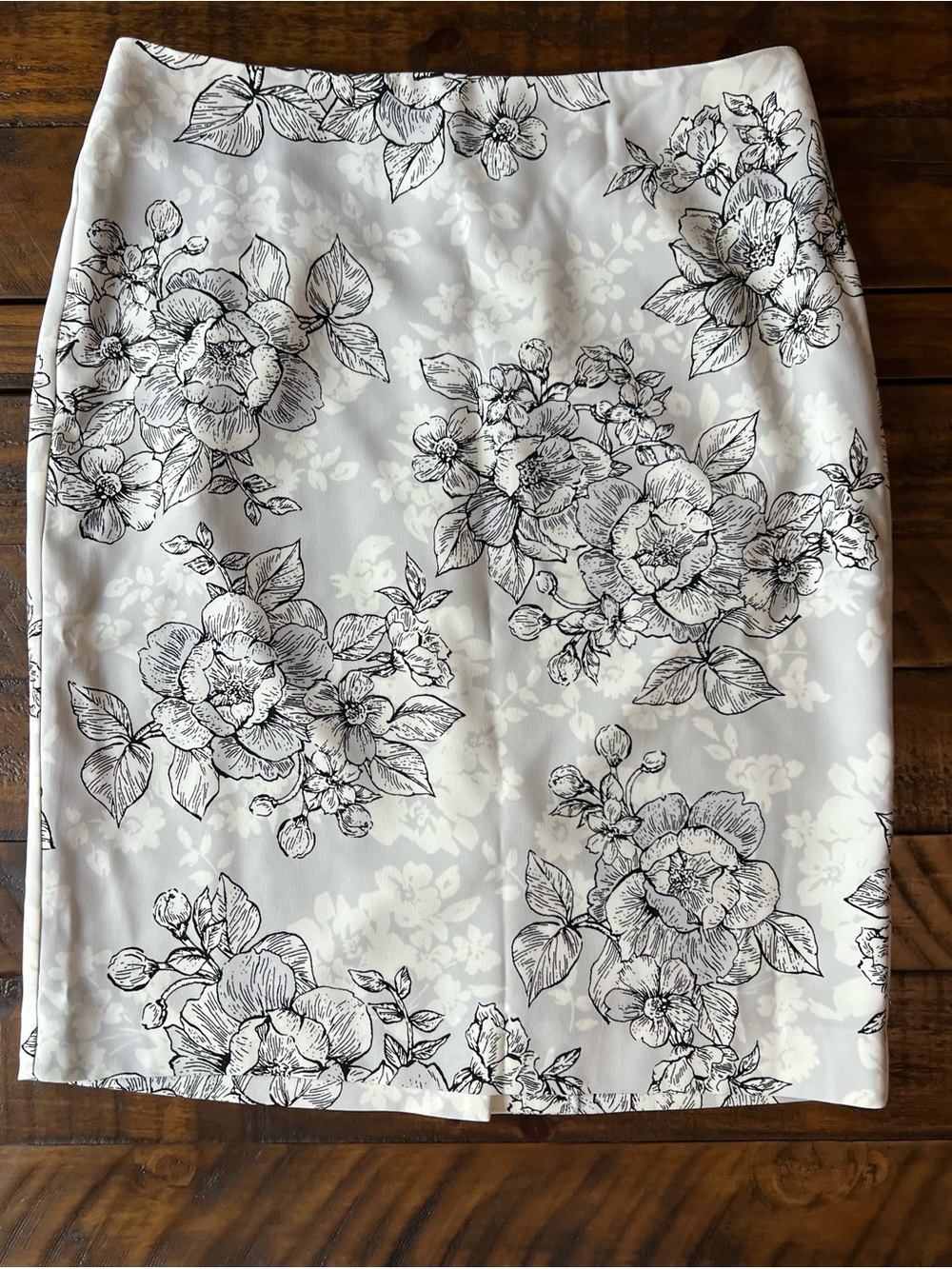 Ann Taylor White Pencil Skirt with Black Floral Print
